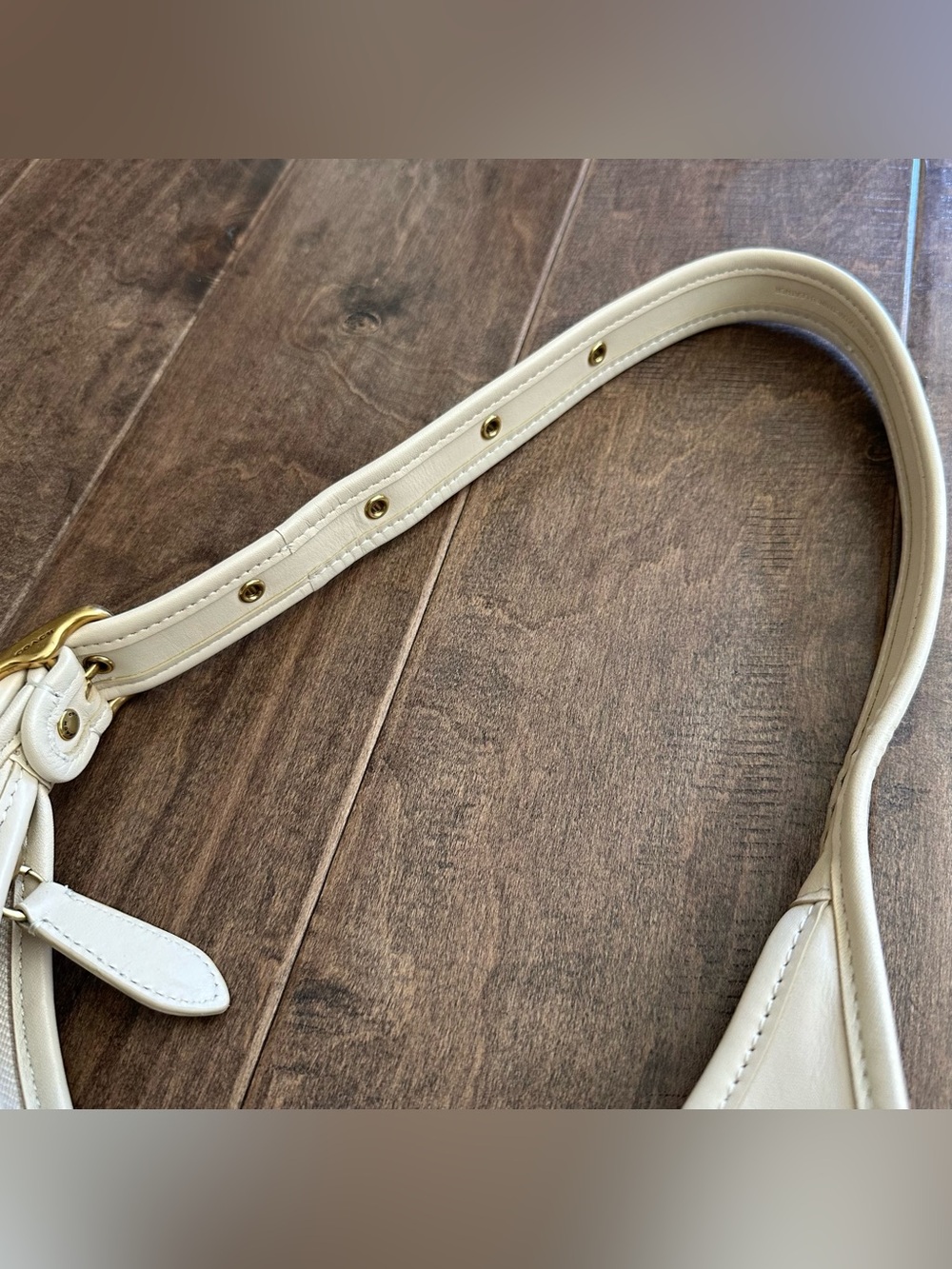Coach Ergo Cream - Picture 4 of 14
